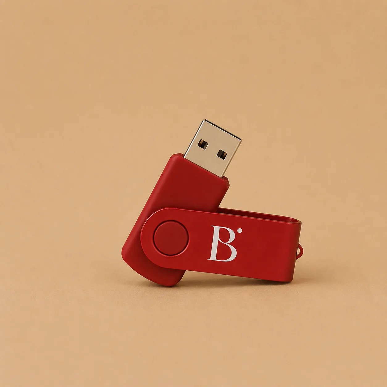 Bolígrafo y memoria USB roja personalizados con identidad Perú